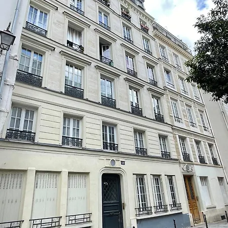 Art And Design Lover's Dream In Parigi